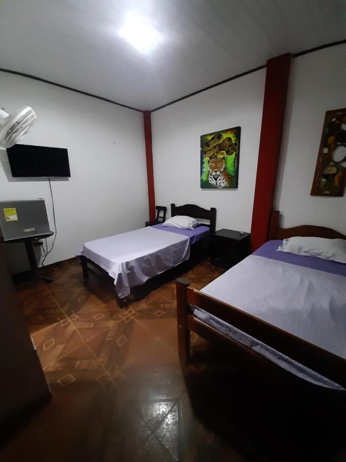 Hostal Selvatrip Leticia Exteriör bild
