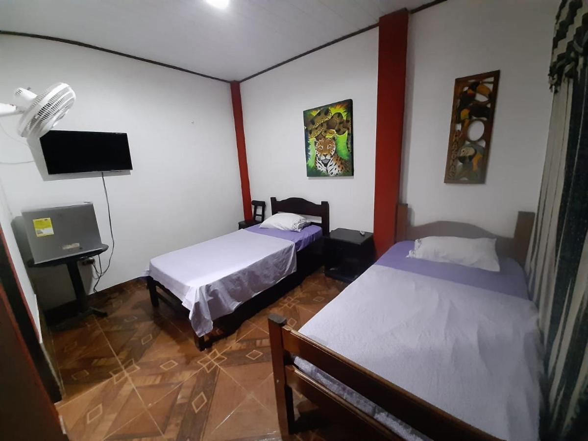 Hostal Selvatrip Leticia Exteriör bild