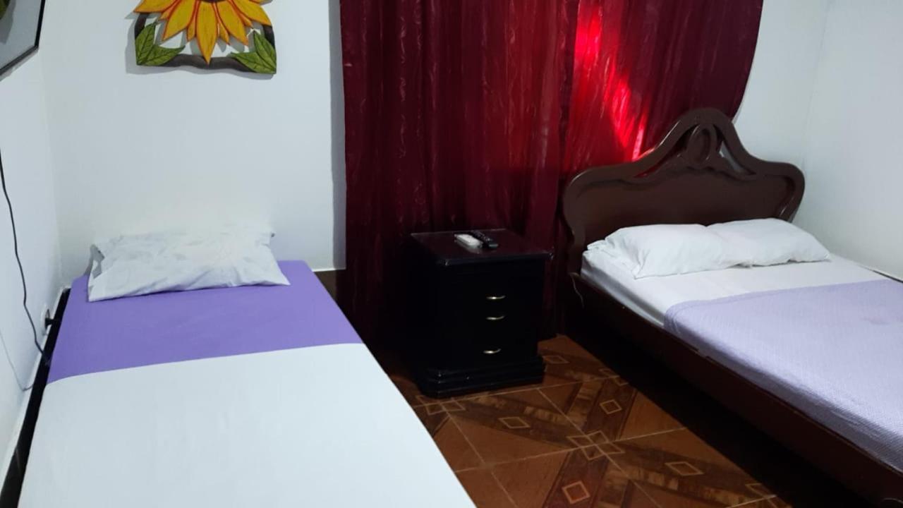 Hostal Selvatrip Leticia Exteriör bild
