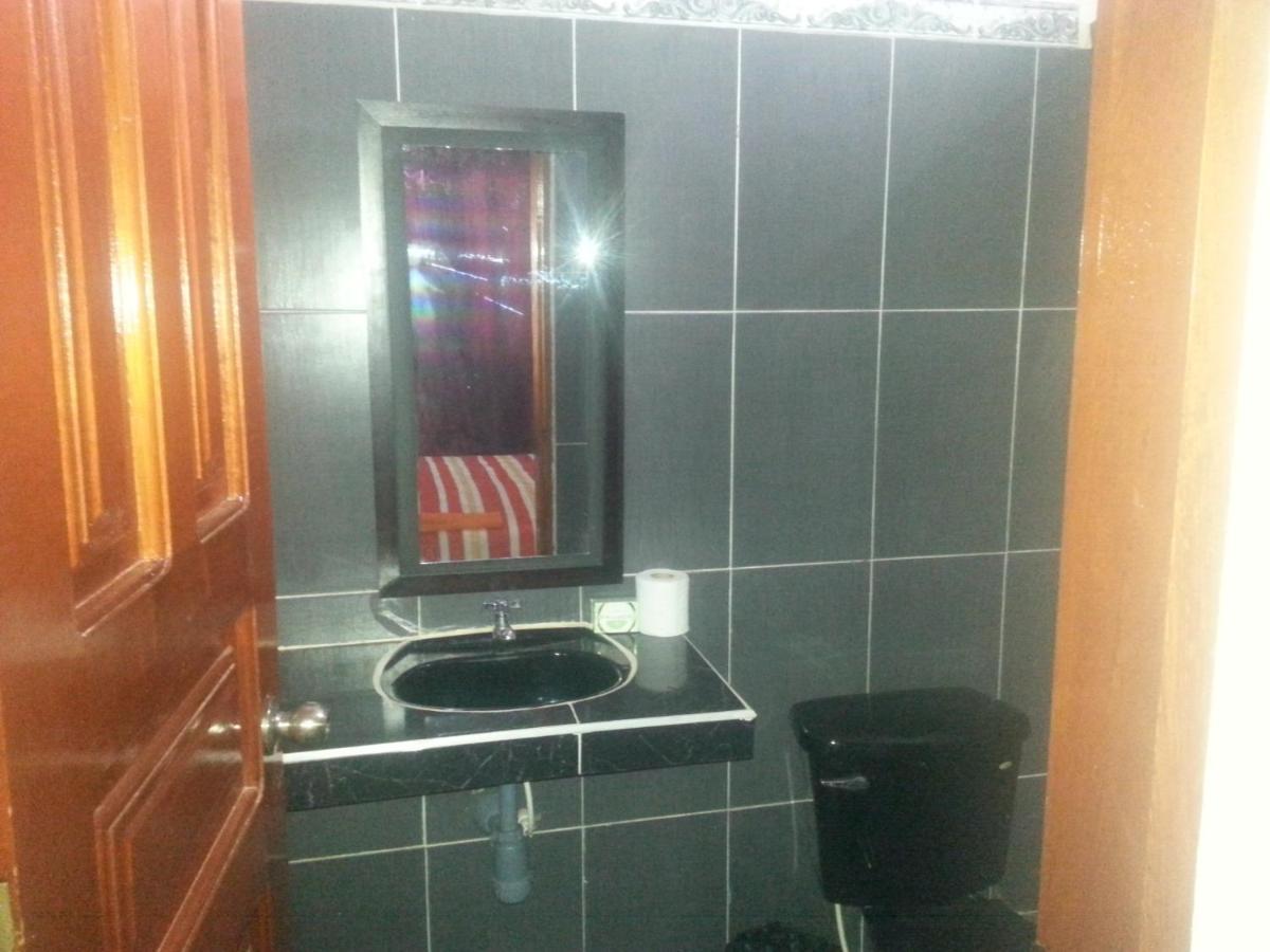 Hostal Selvatrip Leticia Exteriör bild